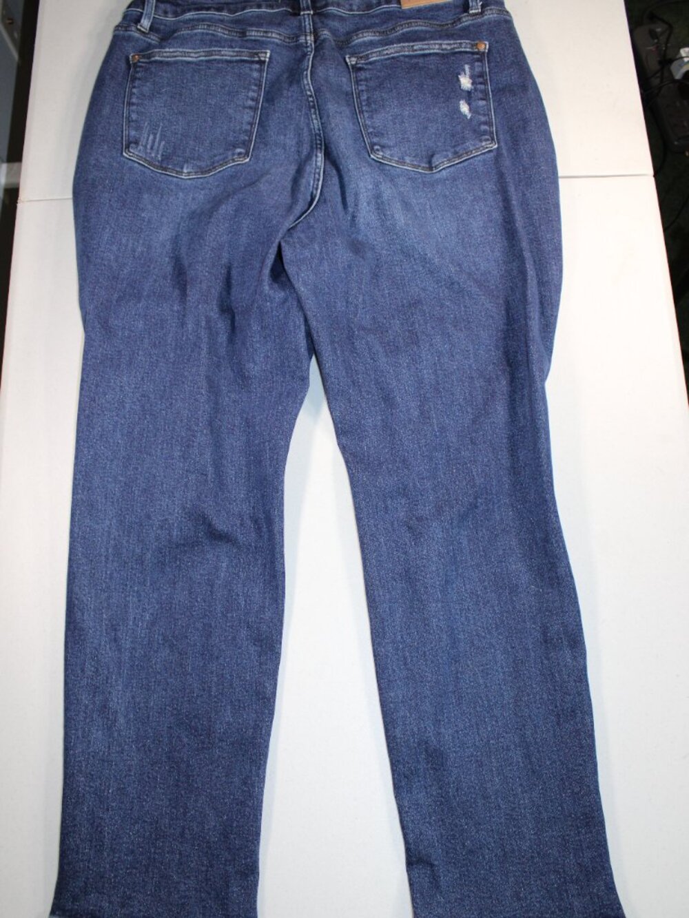 Judy Blue Women's Medium Wash Boyfriend Fit Distressed Jeans - Picture 3 of 16